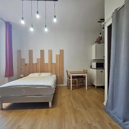 Hypercentre 2 Etoiles Apartament